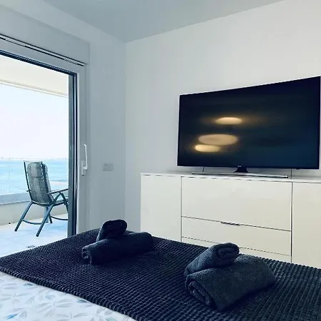 Panorama Mar Marko Punta Prima 公寓