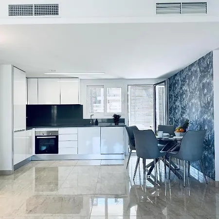 Panorama Mar Marko Punta Prima 公寓